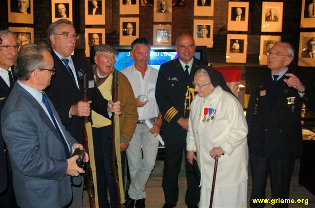 le GRIEME remet un objet