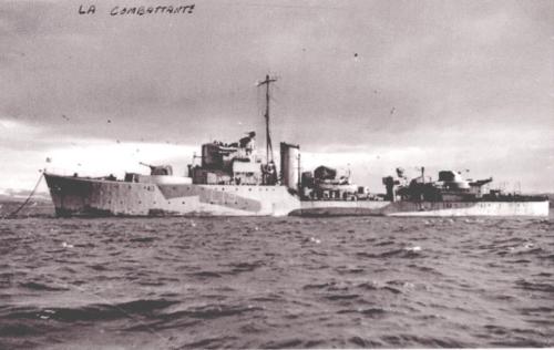 La Combattante au mouillage