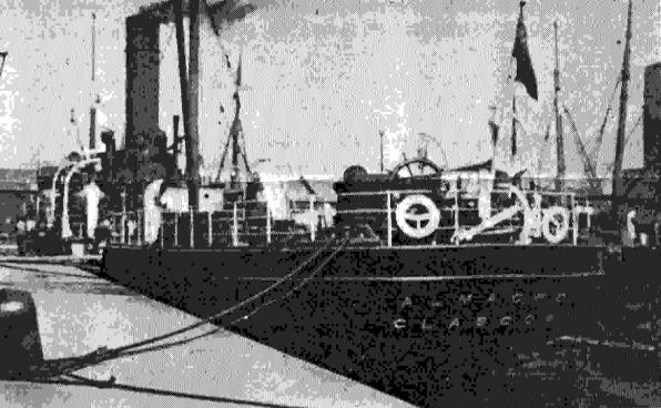 L'ALMAGRO (COONAGH) à quai...