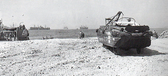Dukw sur une plage de Provence
