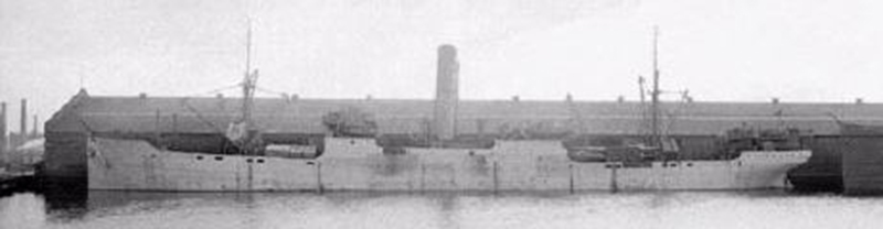 L'Historian à quai à Liverpool 
