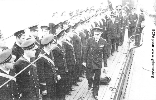 Inspection du Rubis par le contre-amiral Auboyneau